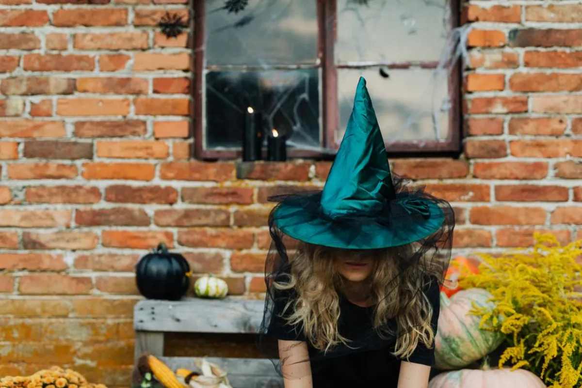 retro witch